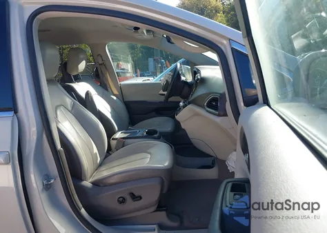 2017 Chrysler Pacifica Touring-L Plus из США, поврежденный, VIN 2C4RC1EG7HR603653